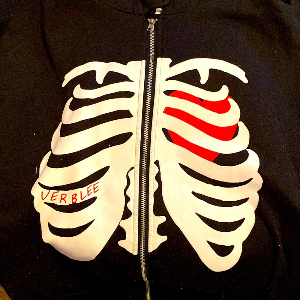 Grunge zip up jacket skeleton heart cute gothic baddie